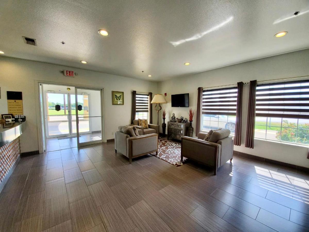 Super 8 By Wyndham Forney/East Dallas Zewnętrze zdjęcie