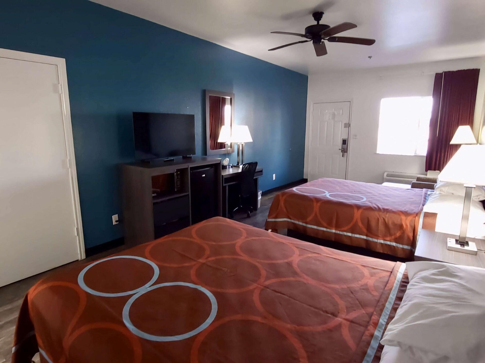 Super 8 By Wyndham Forney/East Dallas Zewnętrze zdjęcie