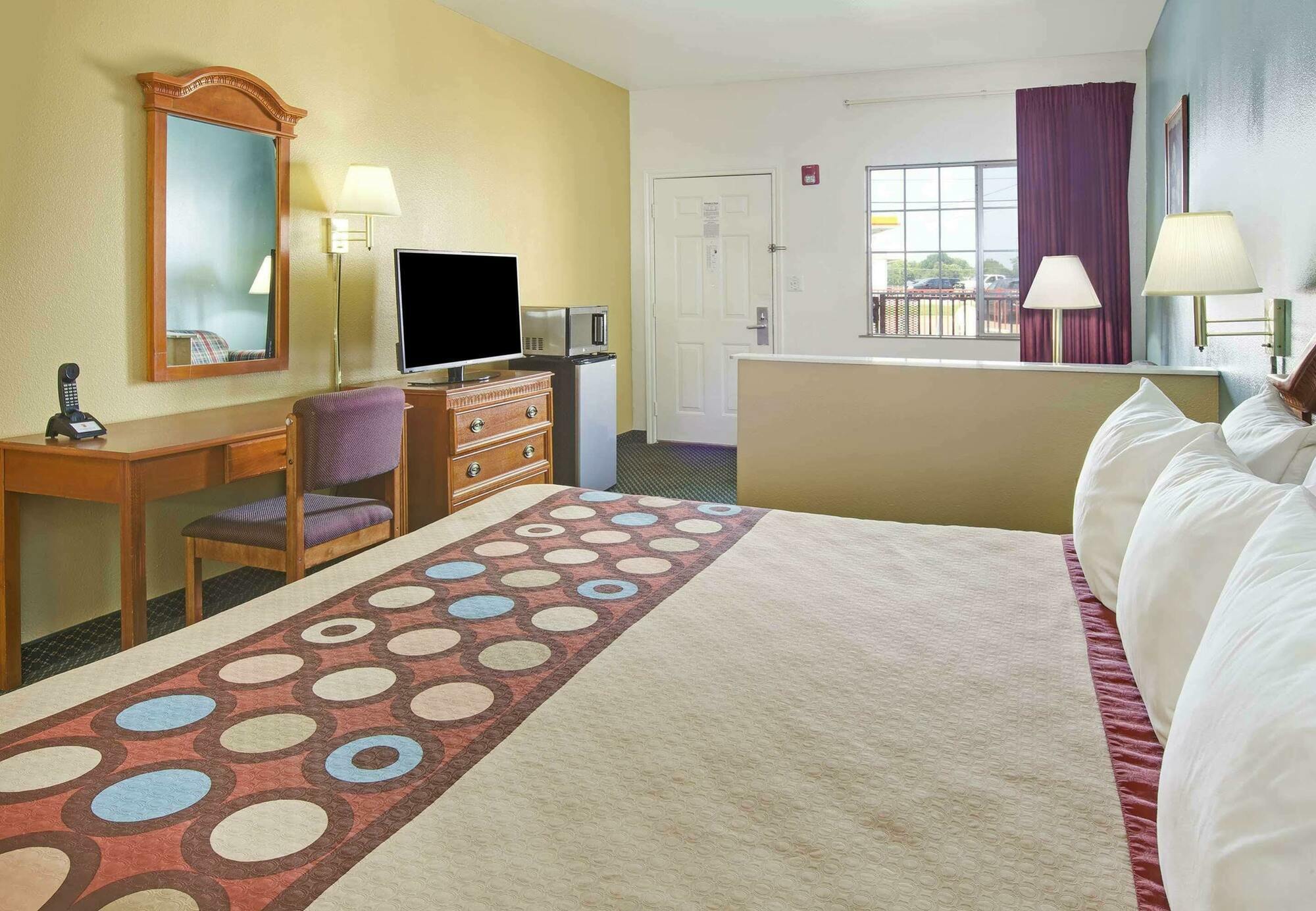 Super 8 By Wyndham Forney/East Dallas Zewnętrze zdjęcie